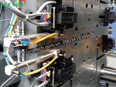 Hệ thống kẹp khuôn thủy lực Mico tiết kiệm thời gian 