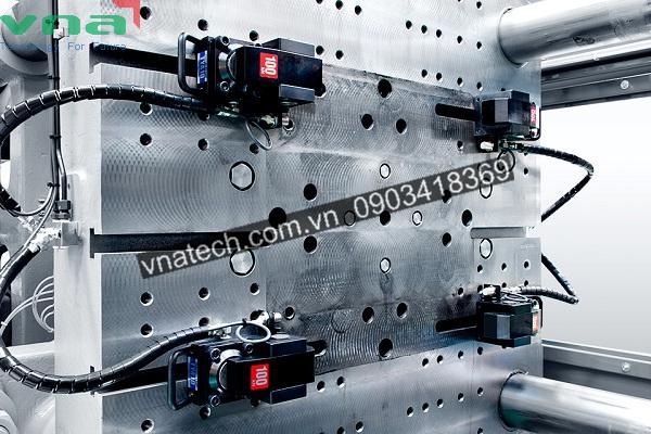 bo kep khuon thuy luc 1 1 Kẹp khuôn tự động là 1giải pháp cho doanh nghệp ép nhựa