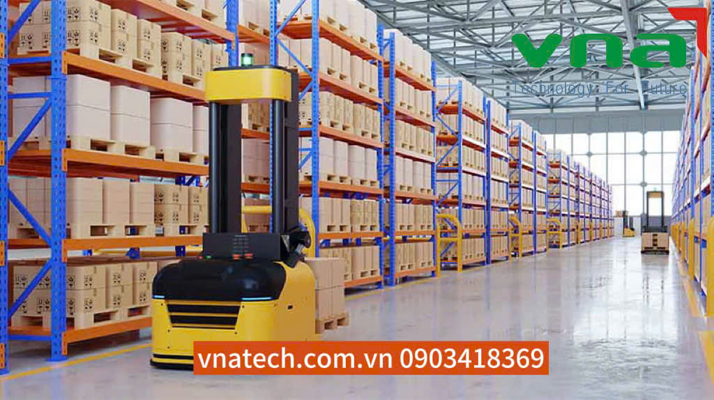 Lợi ích khi sử dụng xe nâng tầm với AMR