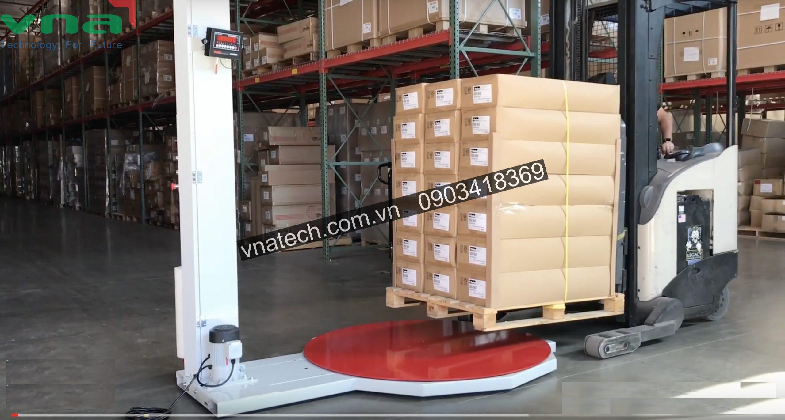 Máy quấn màng là thiết bị quan trọng trong dây chuyền đóng gói hiện đại 