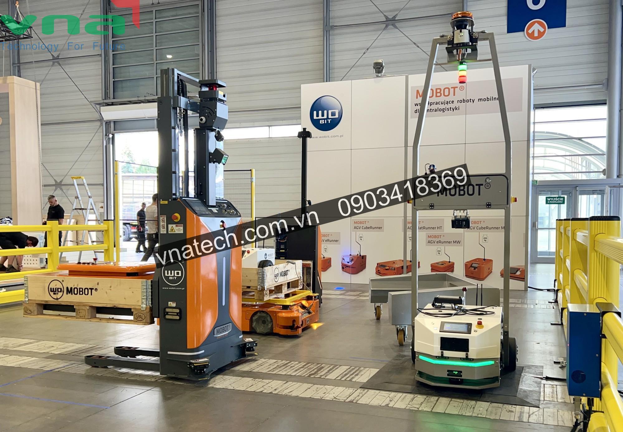 Robot AMR cho hậu cần nội bộ Robot AMR cho hậu cần nội bộ