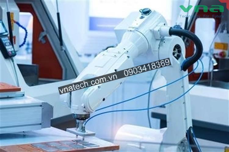 hệ thống robot cấp phôi cho máy gia công